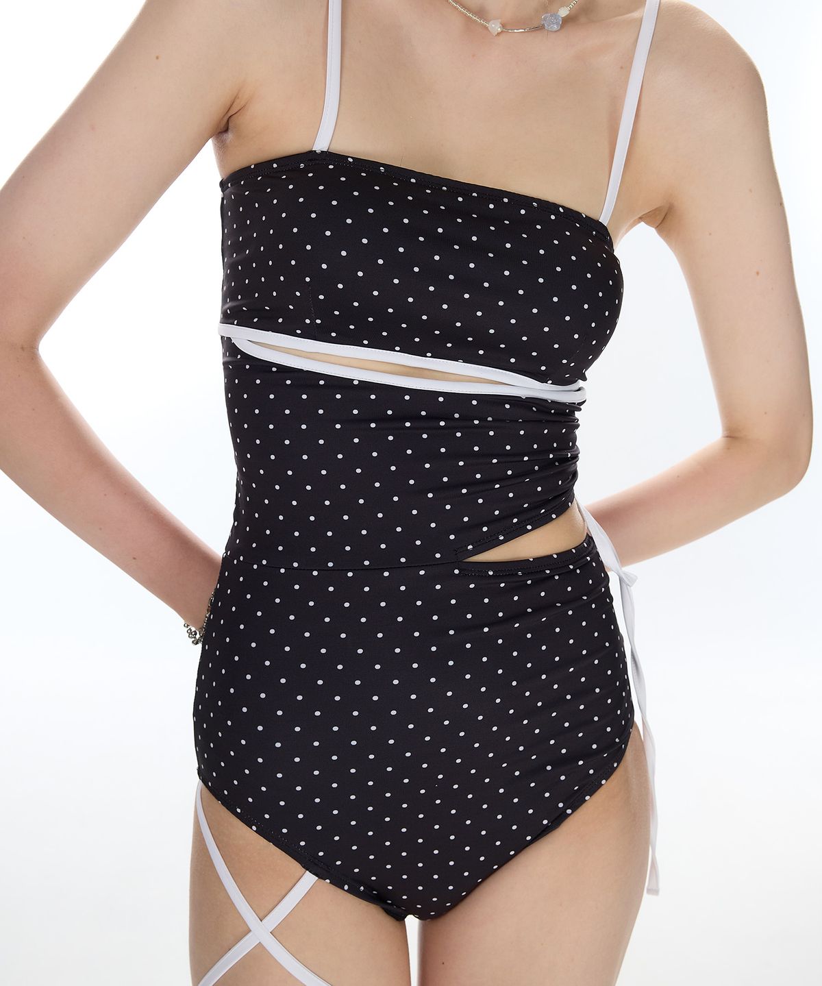 라티젠(LARTIGENT) L12 DOT MONOKINI(BLACK)