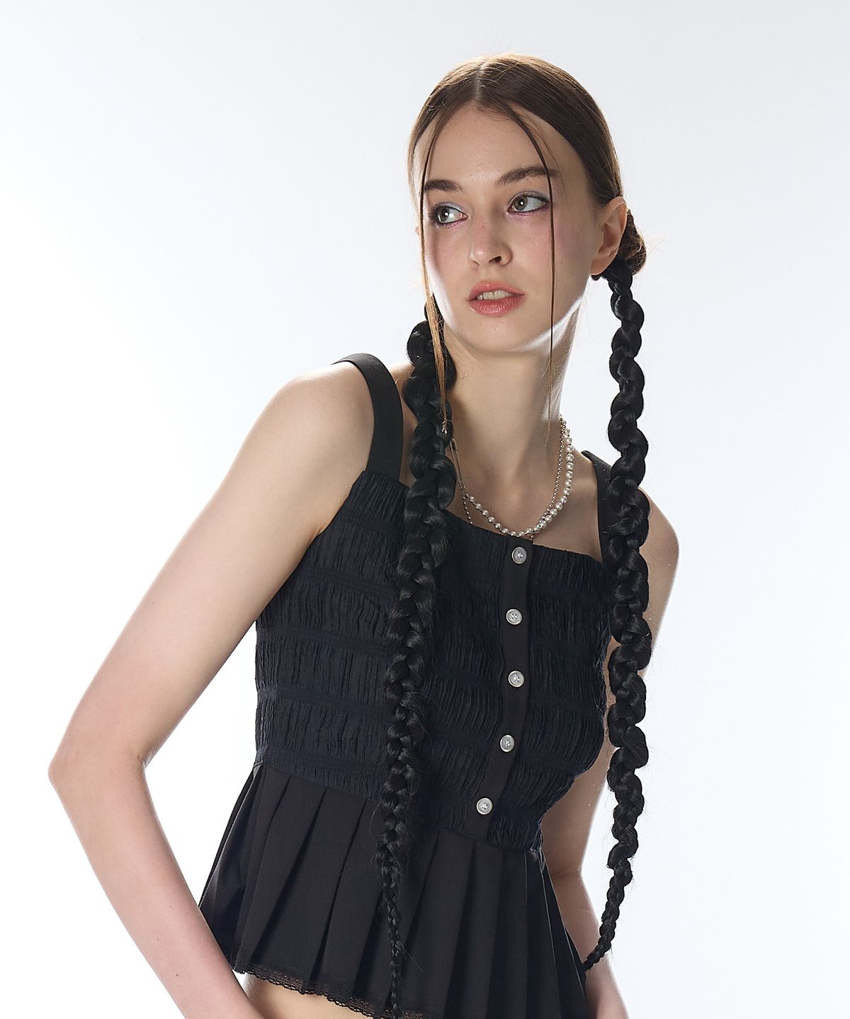 라티젠(LARTIGENT) L12 PLEATS SLEEVELESS(BLACK)