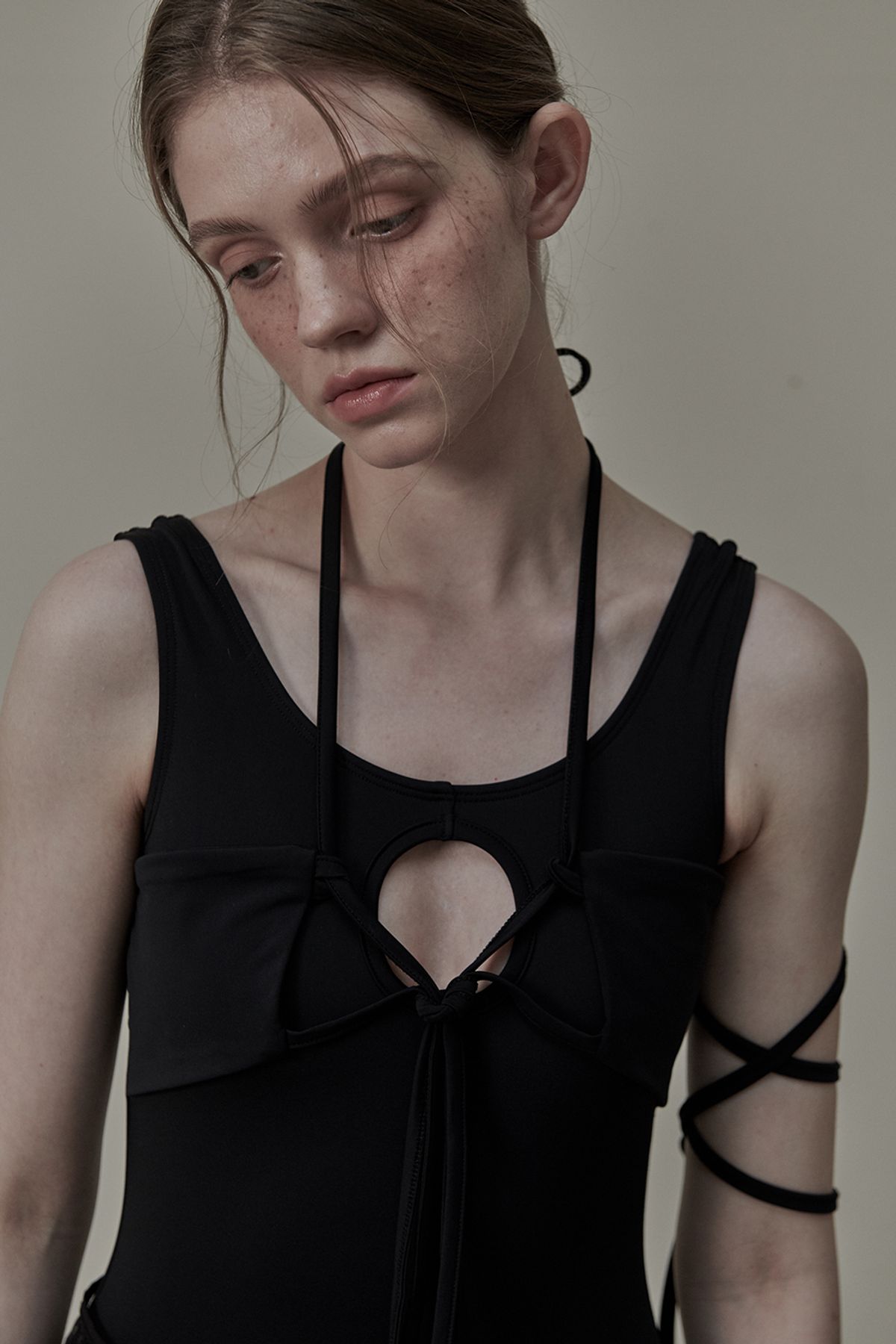 마우솔레움(MAU SOLEUM) Dream String Cut-Out Swimsuit - Black