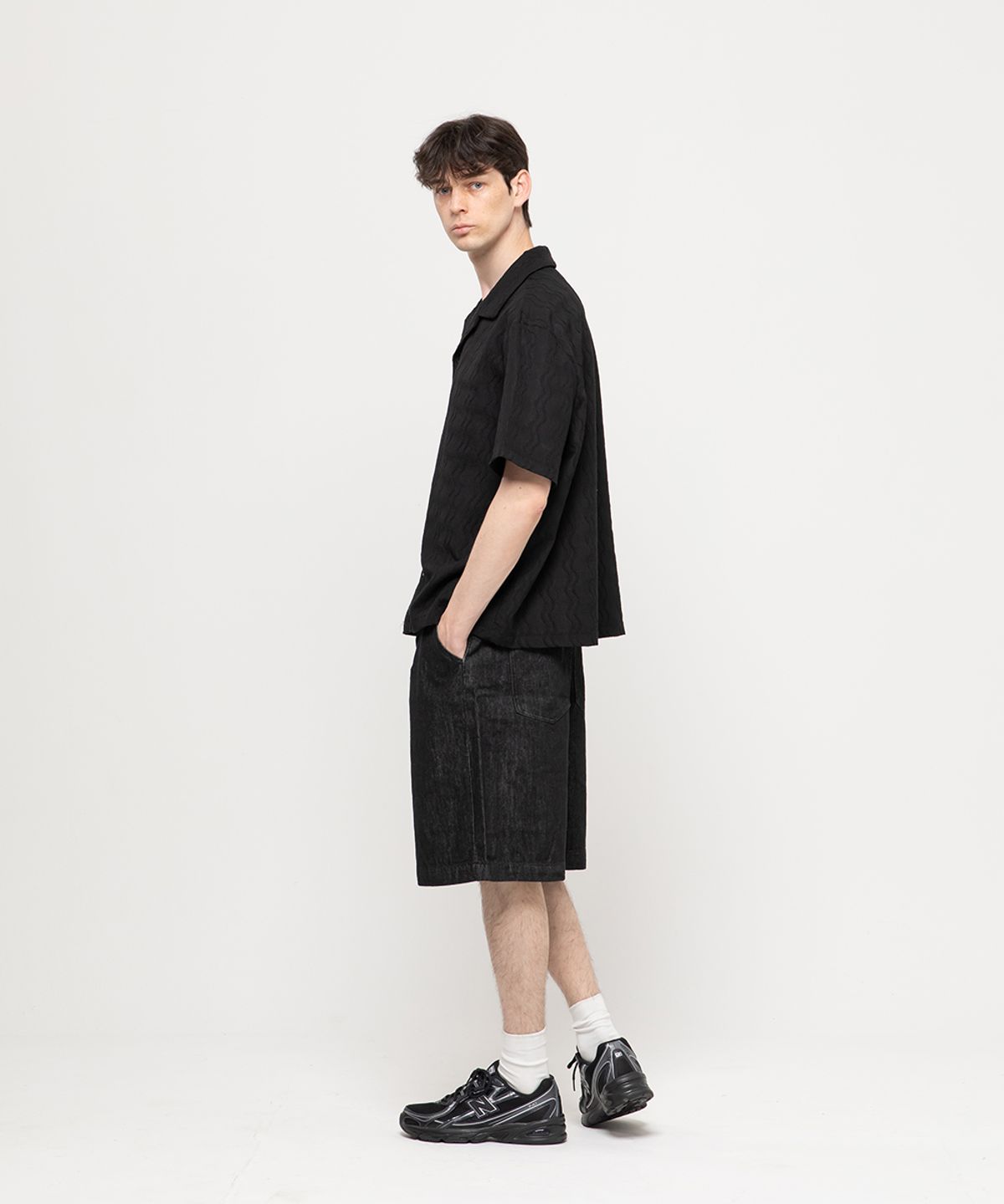 챔브로스(CHAMBROS) 와이드 논페이드  원턱 버뮤다 데님 하프 팬츠[딥블랙]