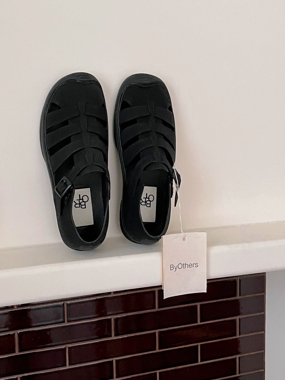 바이아덜스(BYOTHERS) Bent glady sneakers