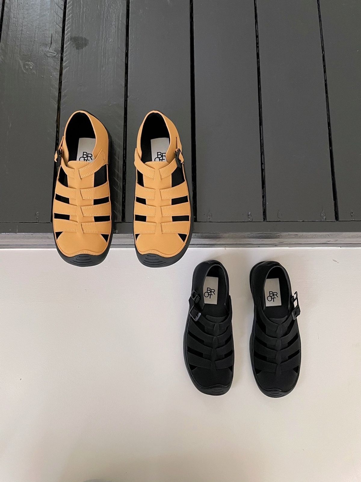 바이아덜스(BYOTHERS) Bent glady sneakers