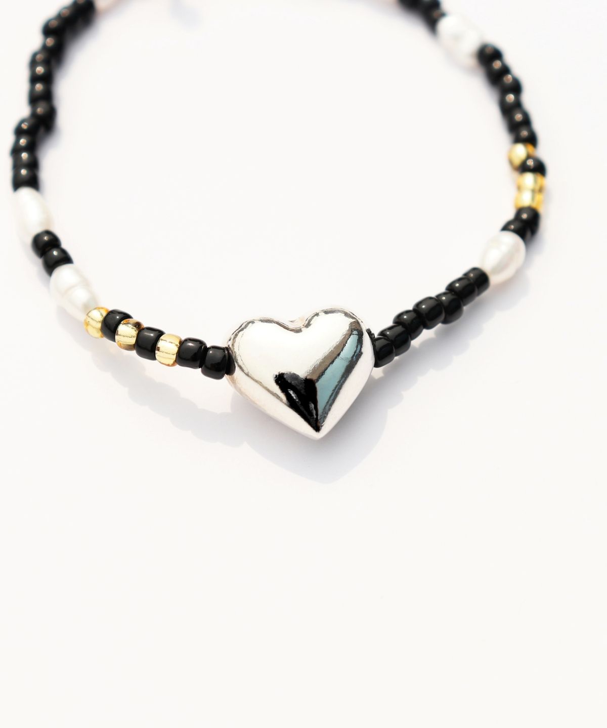 봉보(BONBEAU) Silver heart pearl and beads Bracelet 925실버 통통 하트 담수진주 비즈 밴딩 팔찌
