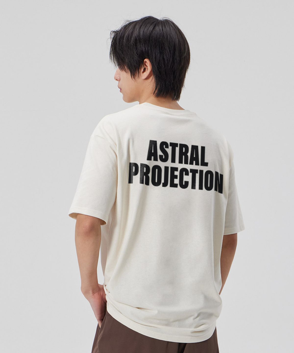 아스트랄 프로젝션(ASTRAL PROJECTION) [시오소피컬 소사이어티]코튼 루즈핏 반팔 티셔츠_버터 밀크