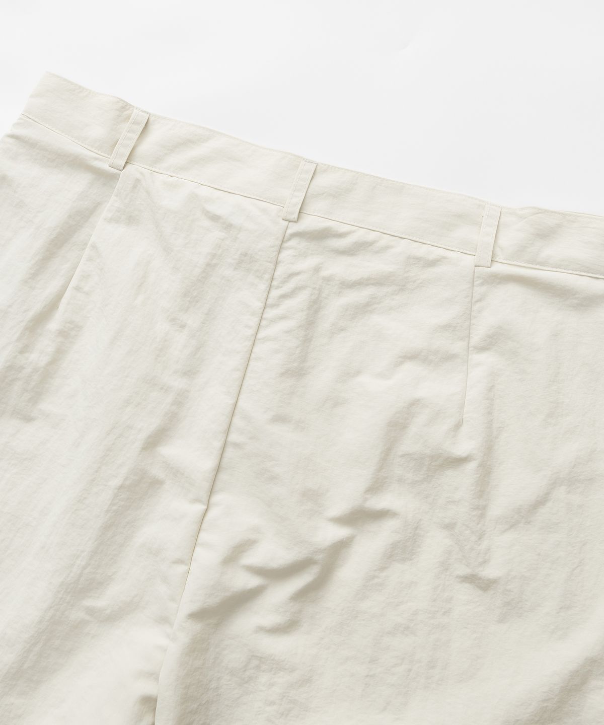 플로즈룸(FLAWSROOM) Side Two Tuck Balloon Pants [CREAM]