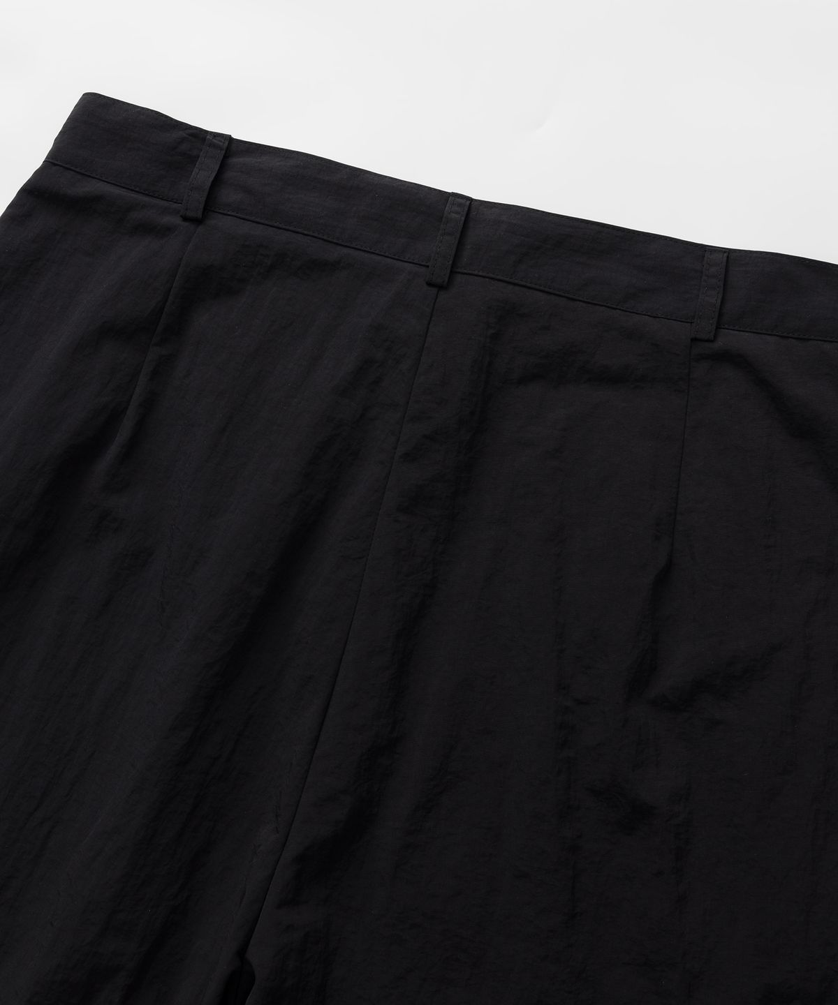 플로즈룸(FLAWSROOM) Side Two Tuck Balloon Pants [BLACK]