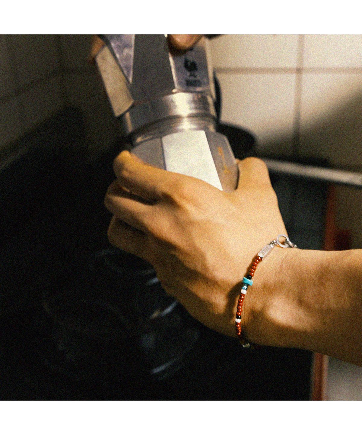 어센틱모즈(AUTHENTICMODS) ATCM poster bracelet(red)