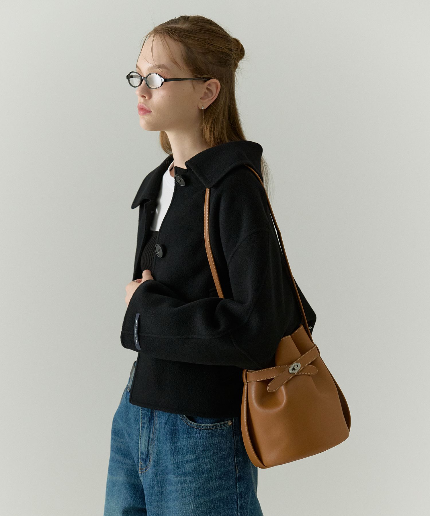 【OSTKAKA】 CLASSIC BELT BUCKET BAG MINI MUSINSA | OSTKAKA Classic Belt Bucket Bag Brown