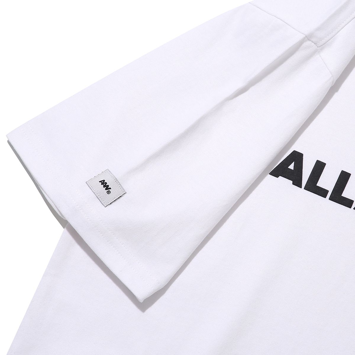 올어바웃뉴(ALL ABOUT NEW) 레귤러핏 로고 반팔티셔츠 화이트 INY2TR21AWH