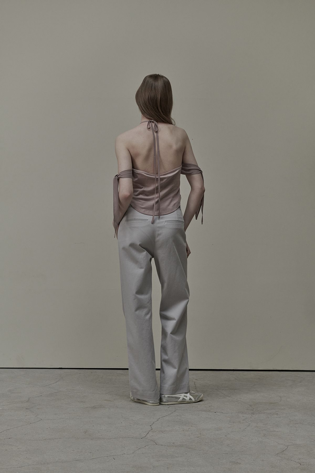 마우솔레움(MAU SOLEUM) Gabrielle Sheer Ribbon Halter T-Shirt - Dusty Pink