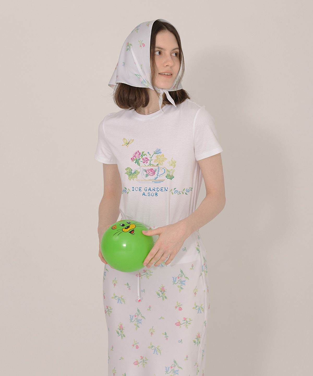 아이스가든에이오공팔(ICE GARDEN A.508) Cross-stitch Floral Print T-shirt