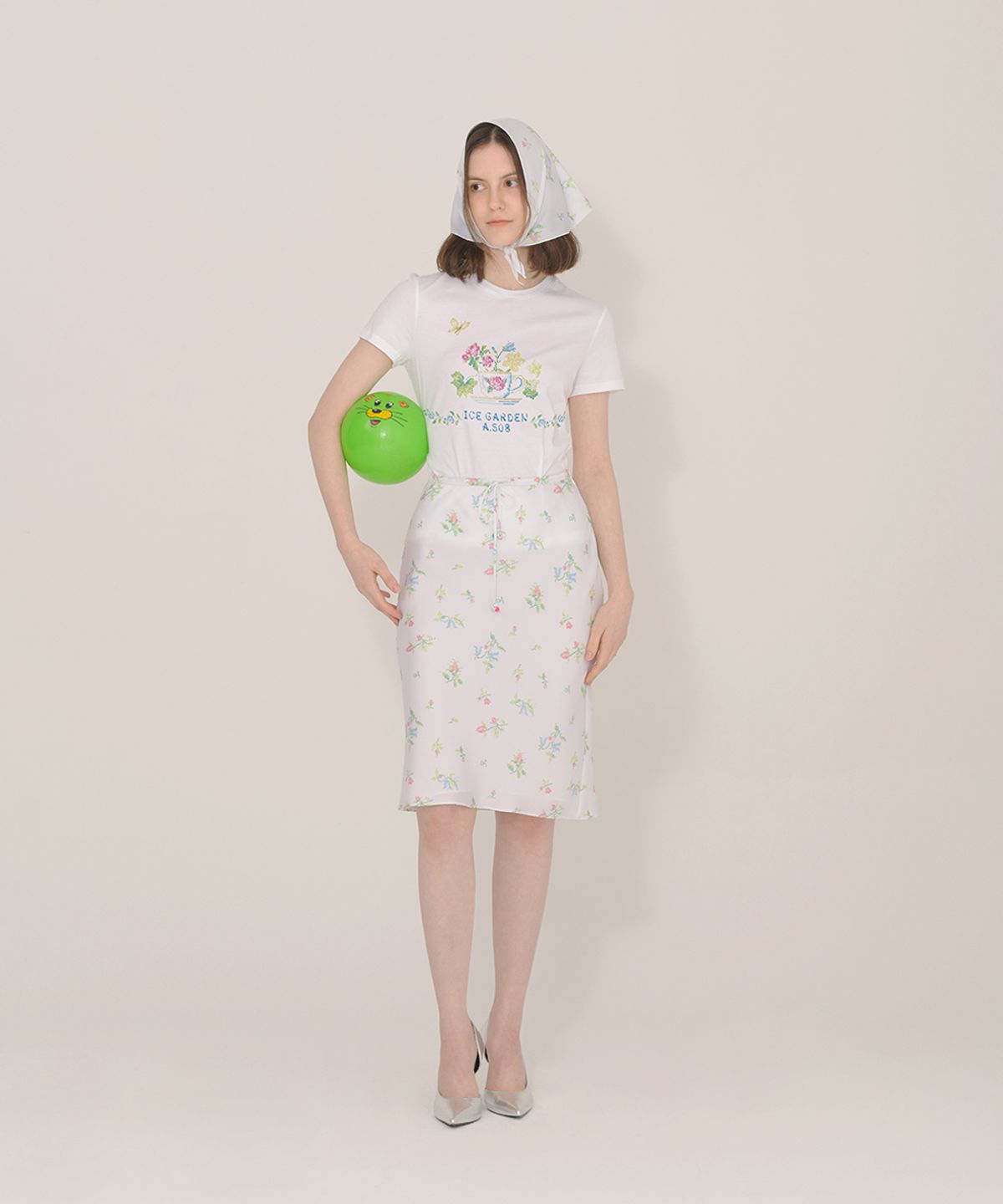 아이스가든에이오공팔(ICE GARDEN A.508) Cross-stitch Floral Print T-shirt