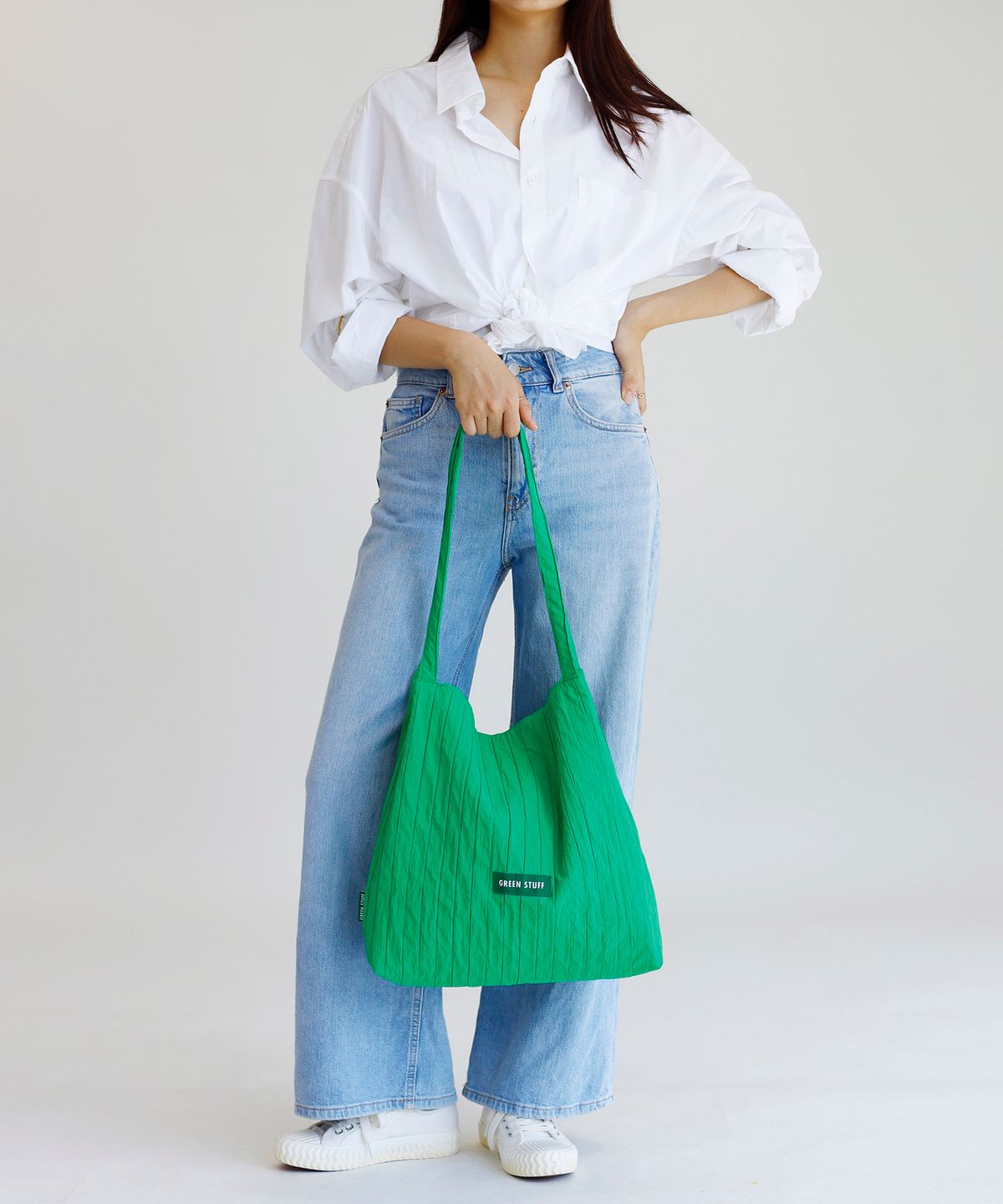 그린스터프(GREEN STUFF) 무심한듯 박시한 쇼퍼백 53 볼륨 라인 - green