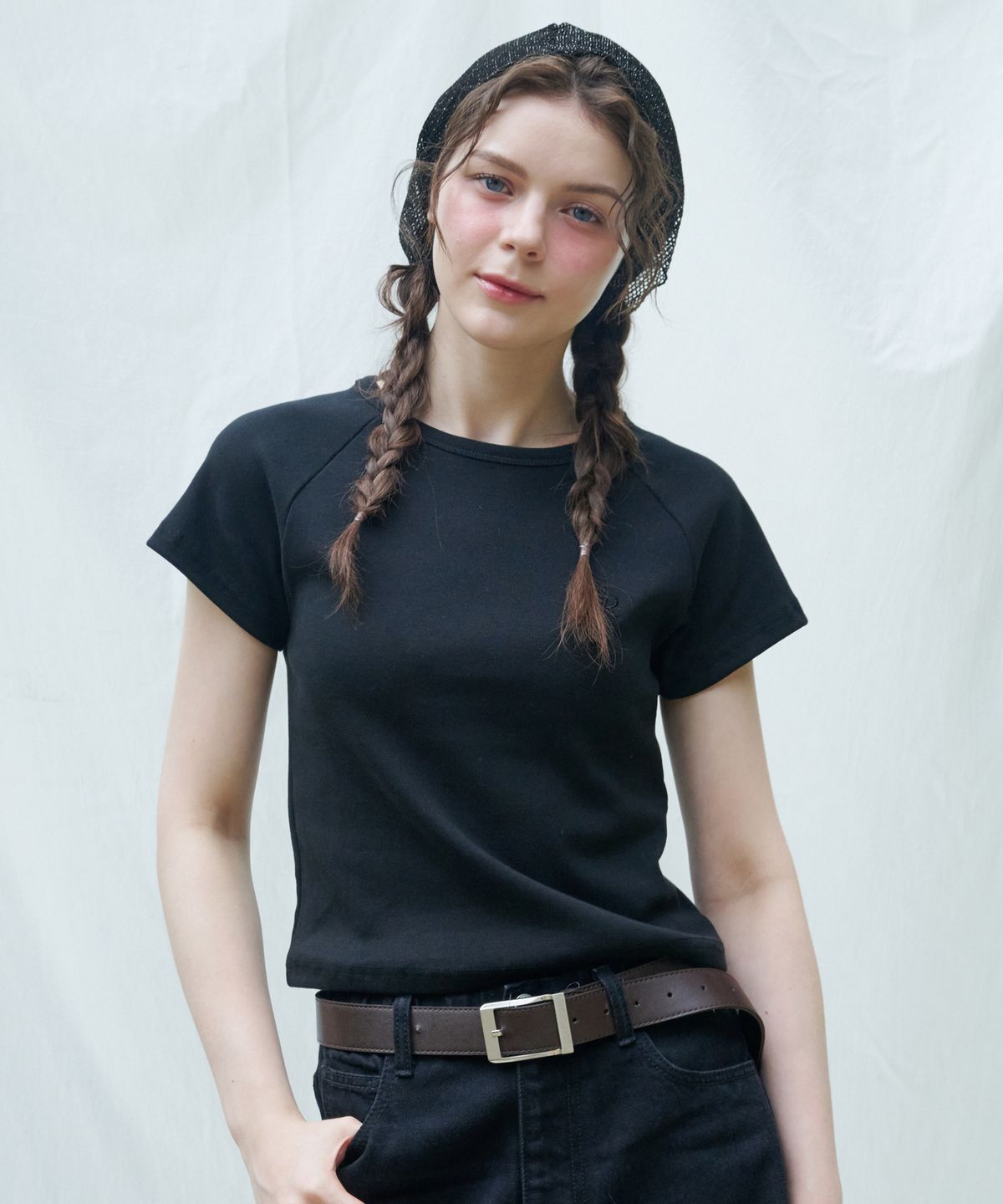 로시로우(LOSSYROW) L&R Raglan Crop Short Sleeve T-shirt Black