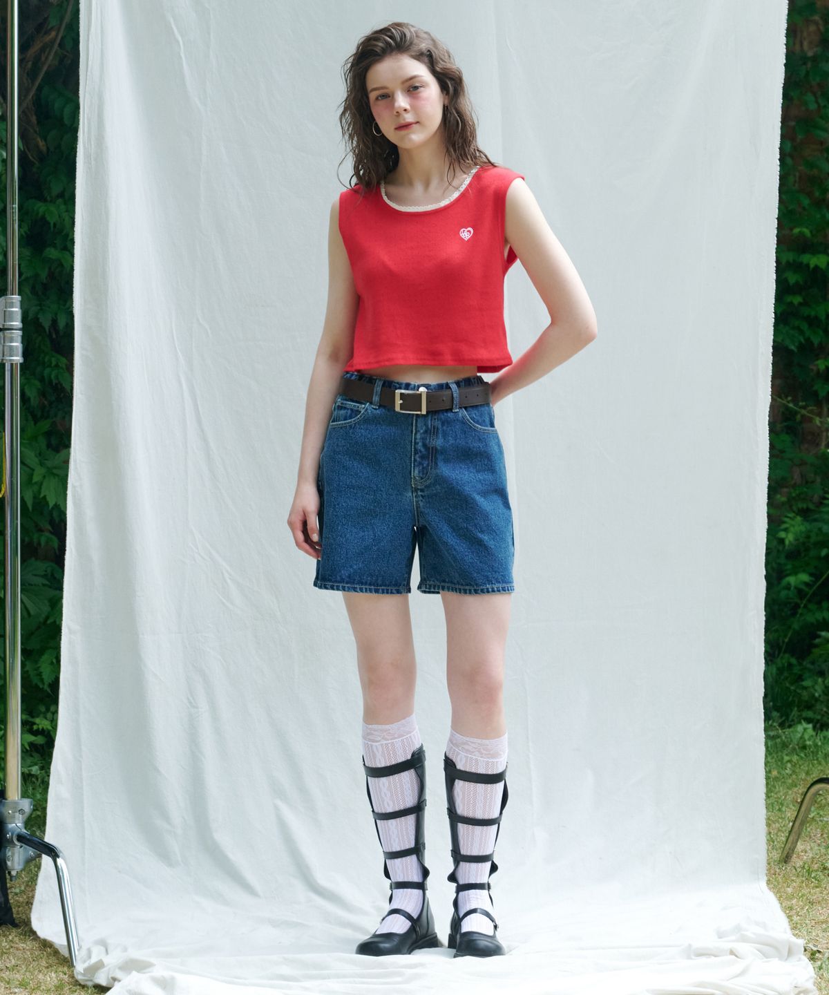 로시로우(LOSSYROW) Lace eyelet sleeveless shirt Red