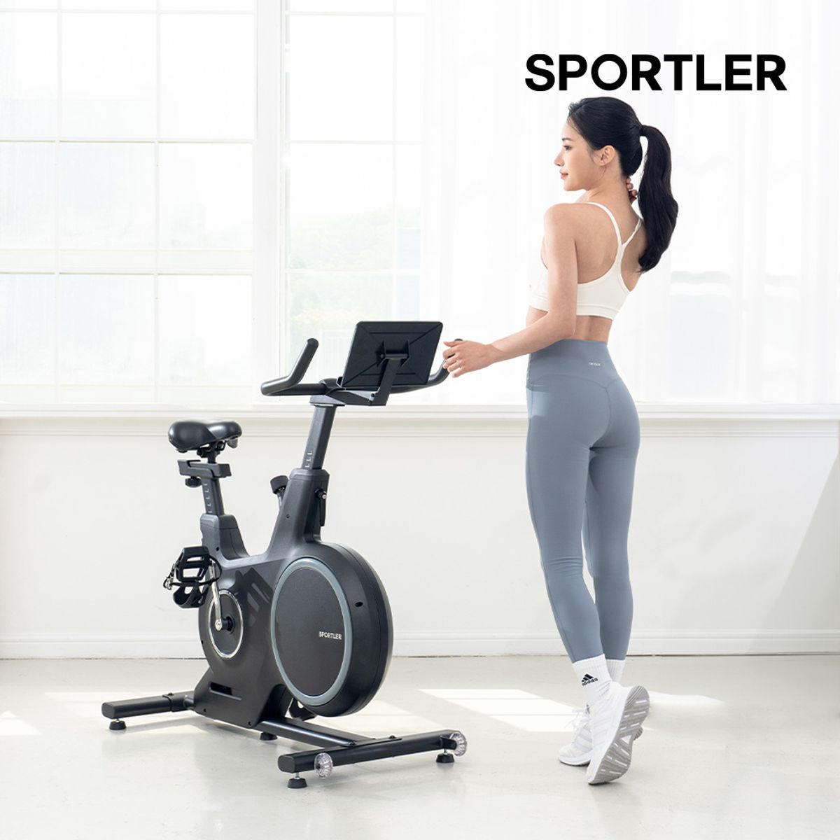 스포틀러(SPORTLER) 스핀바이크 오브제 블랙 실내자전거
