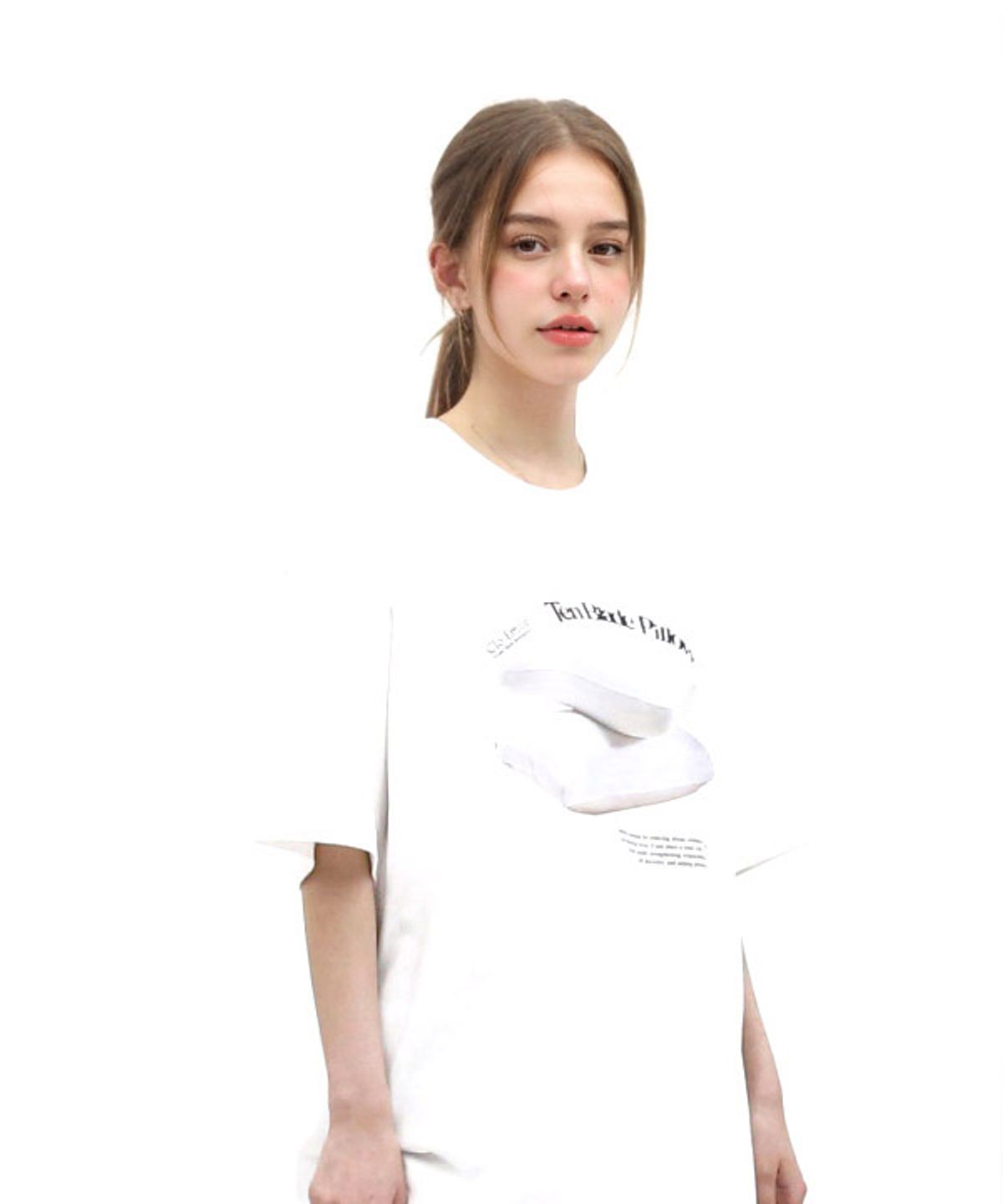 텐블레이드(TENBLADE) 베개 로고 티셔츠 [화이트]