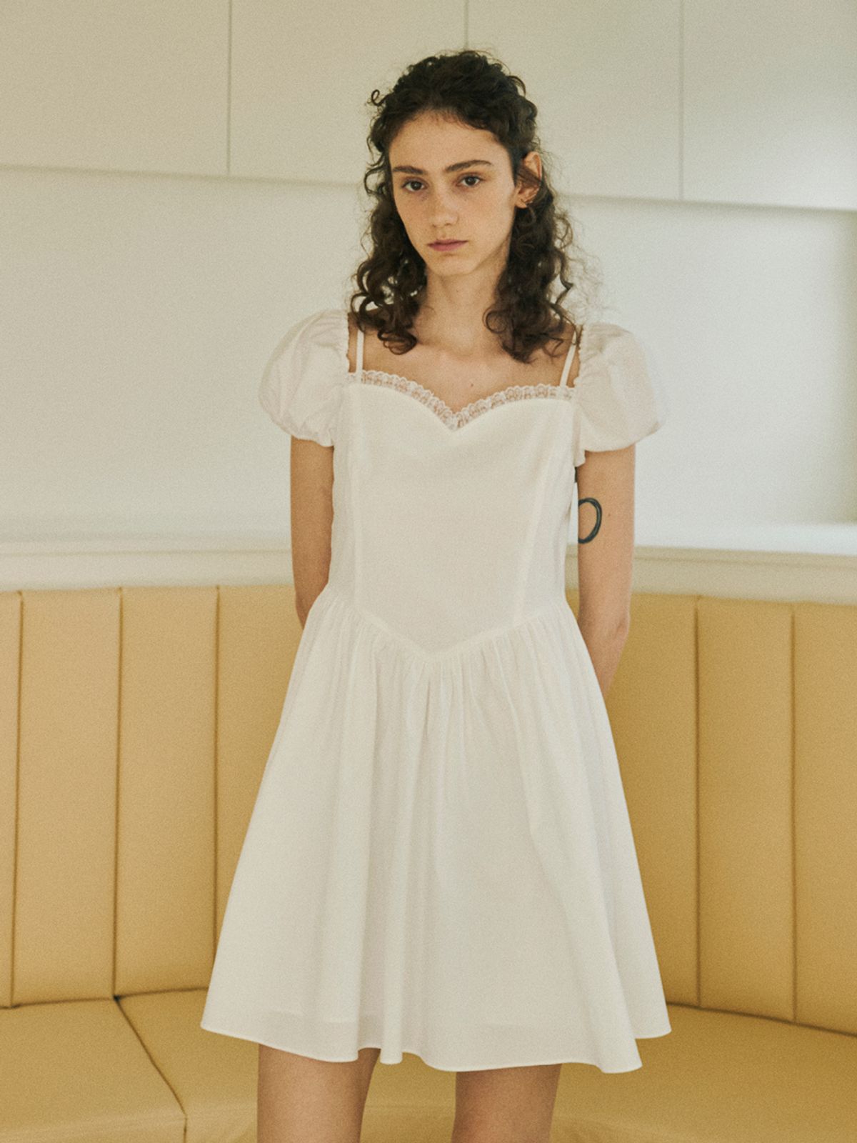 오앨(OUEL) COTTON OFF-SHOULDER MINI DRESS_WHITE