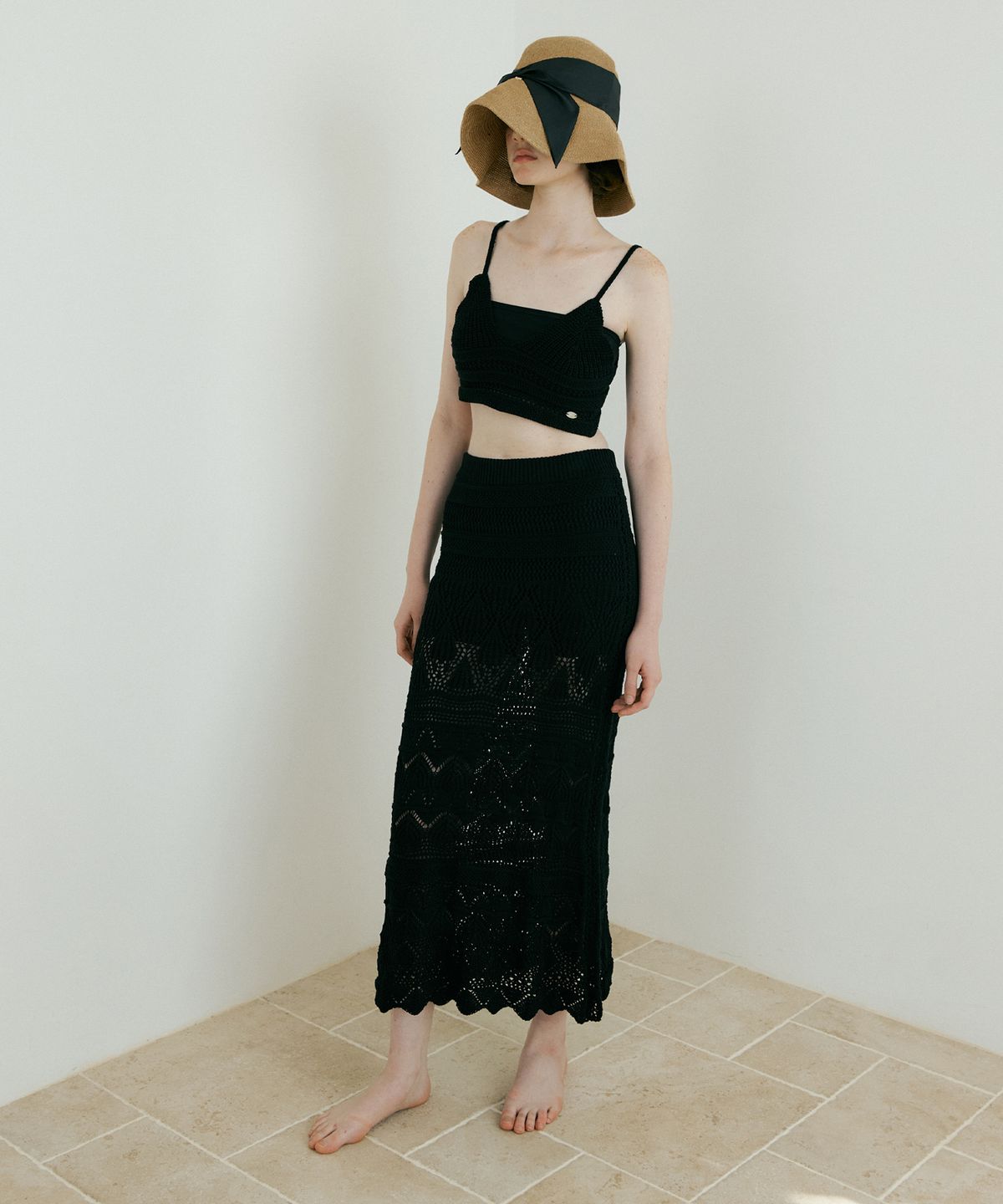 루시르주(LUCIR ZU) Weave Crochet Two-piece (Top & Skirt) (black)