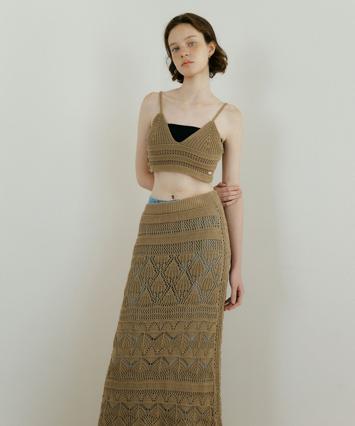 루시르주(LUCIR ZU) Weave Crochet Two-piece (Top & Skirt) (brown)