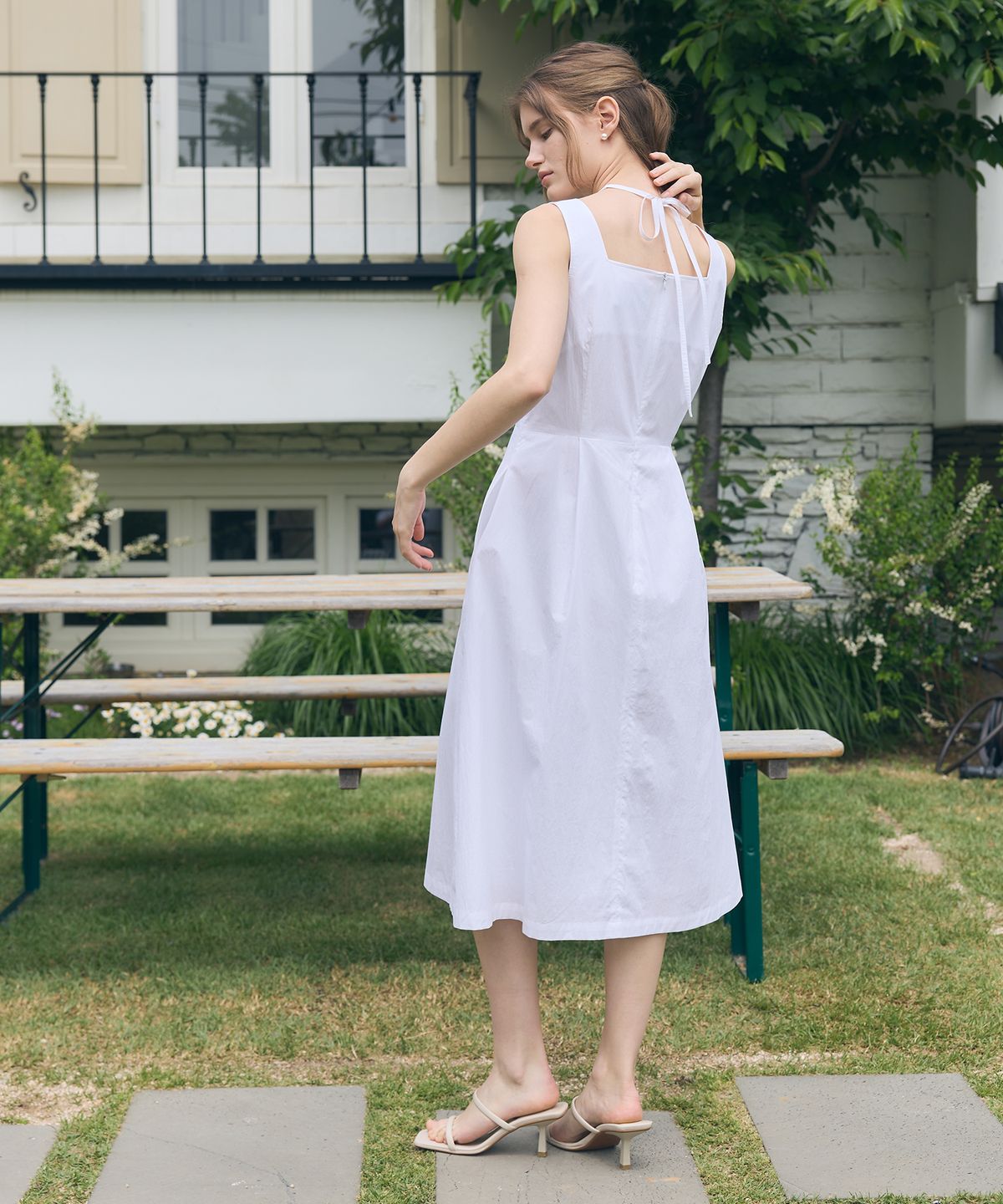 폴앤앨리스(PAUL&ALICE) HALTER-NECK MIDI DRESS / WHITE