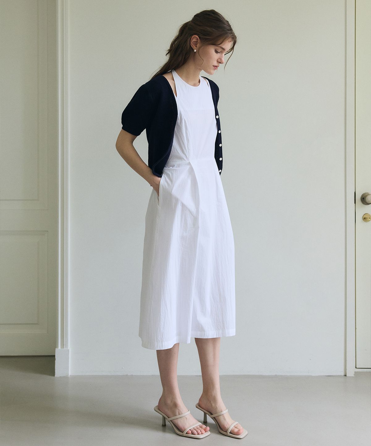 폴앤앨리스(PAUL&ALICE) HALTER-NECK MIDI DRESS / WHITE