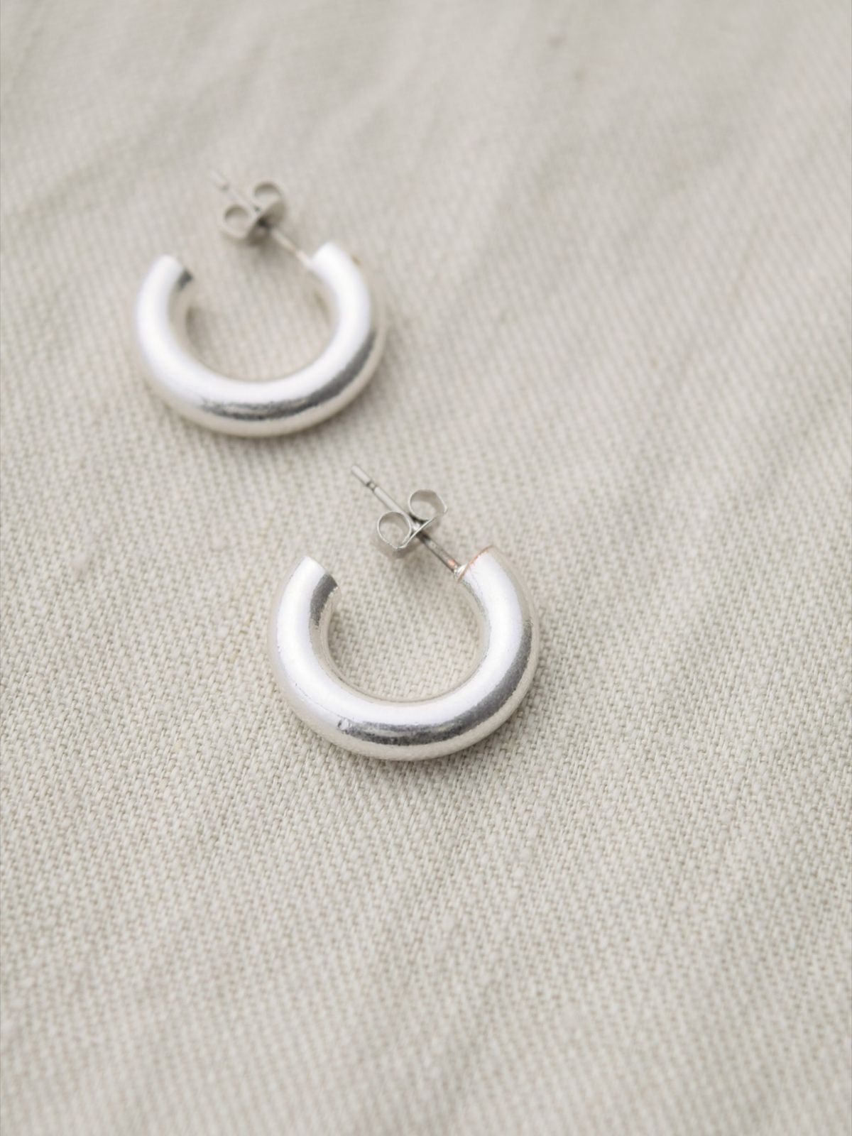 노비스도쿄(NOVICE TOKYO) 미니멀 후프 피어스 Minimal Hoop Pierce / Silver