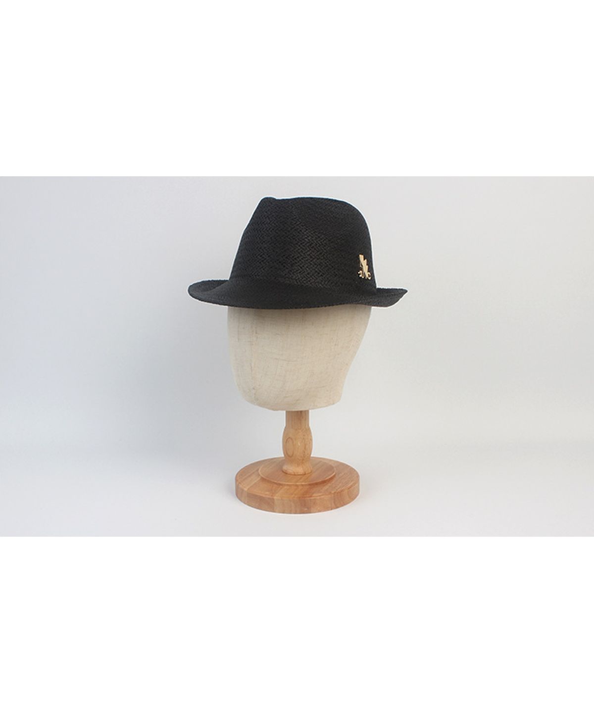 유니버셜 케미스트리(UNIVERSAL CHEMISTRY) BU Swing Simple Black Fedora 여름모자