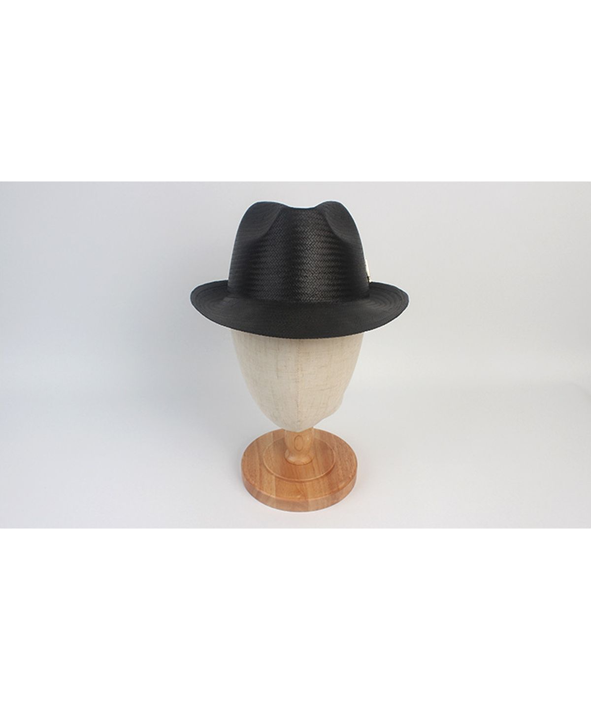 유니버셜 케미스트리(UNIVERSAL CHEMISTRY) BU Gentle Simple Black Fedora 여름모자