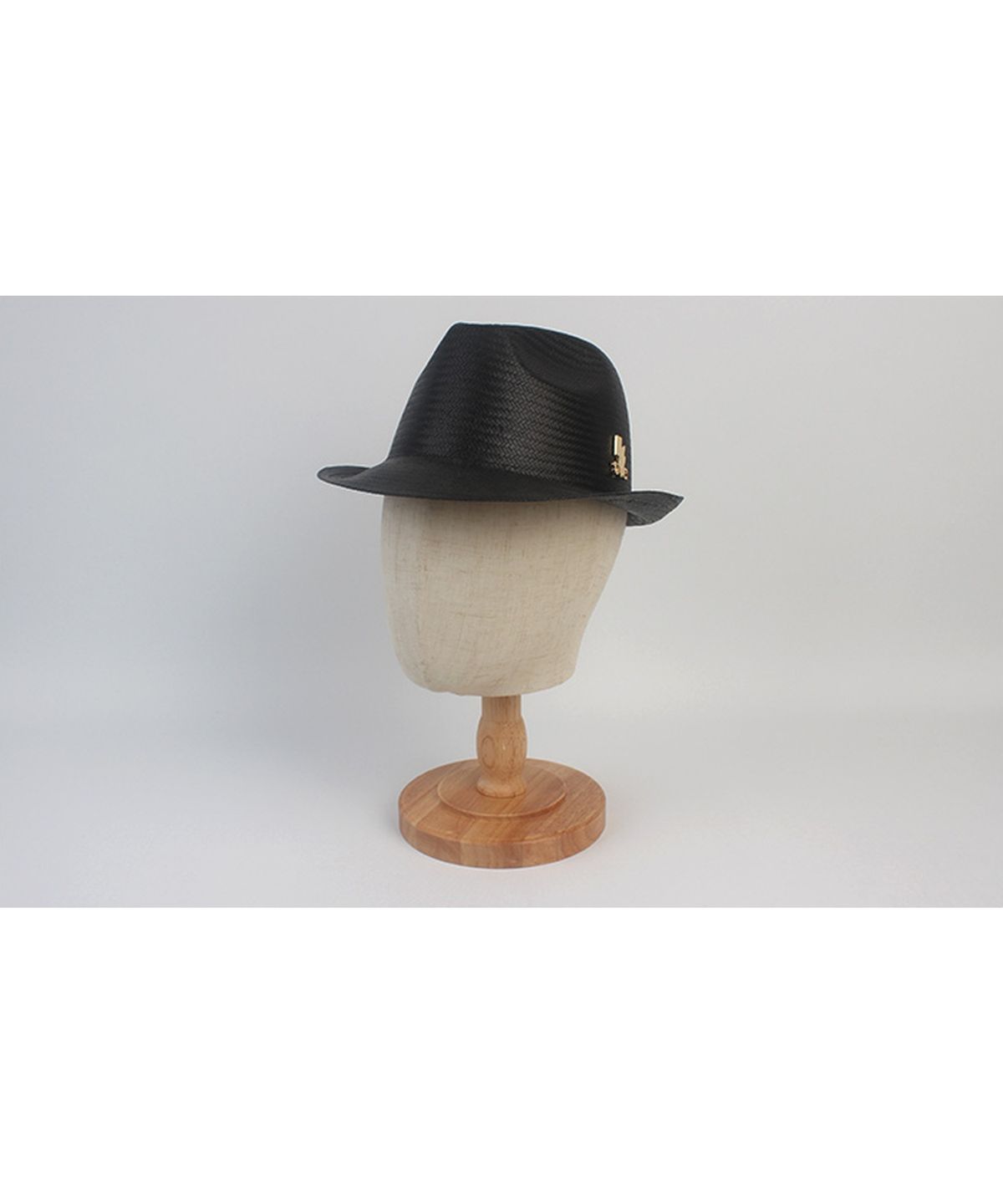 유니버셜 케미스트리(UNIVERSAL CHEMISTRY) BU Gentle Simple Black Fedora 여름모자