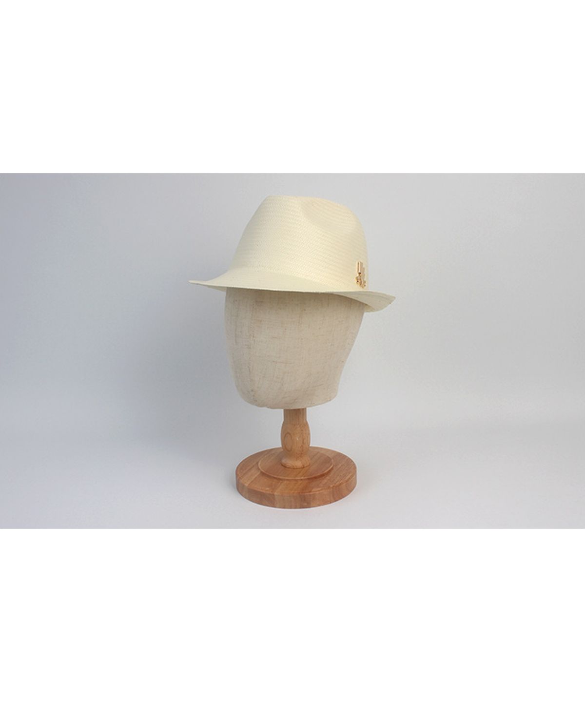 유니버셜 케미스트리(UNIVERSAL CHEMISTRY) BU Gentle Simple Ivory Fedora 여름모자