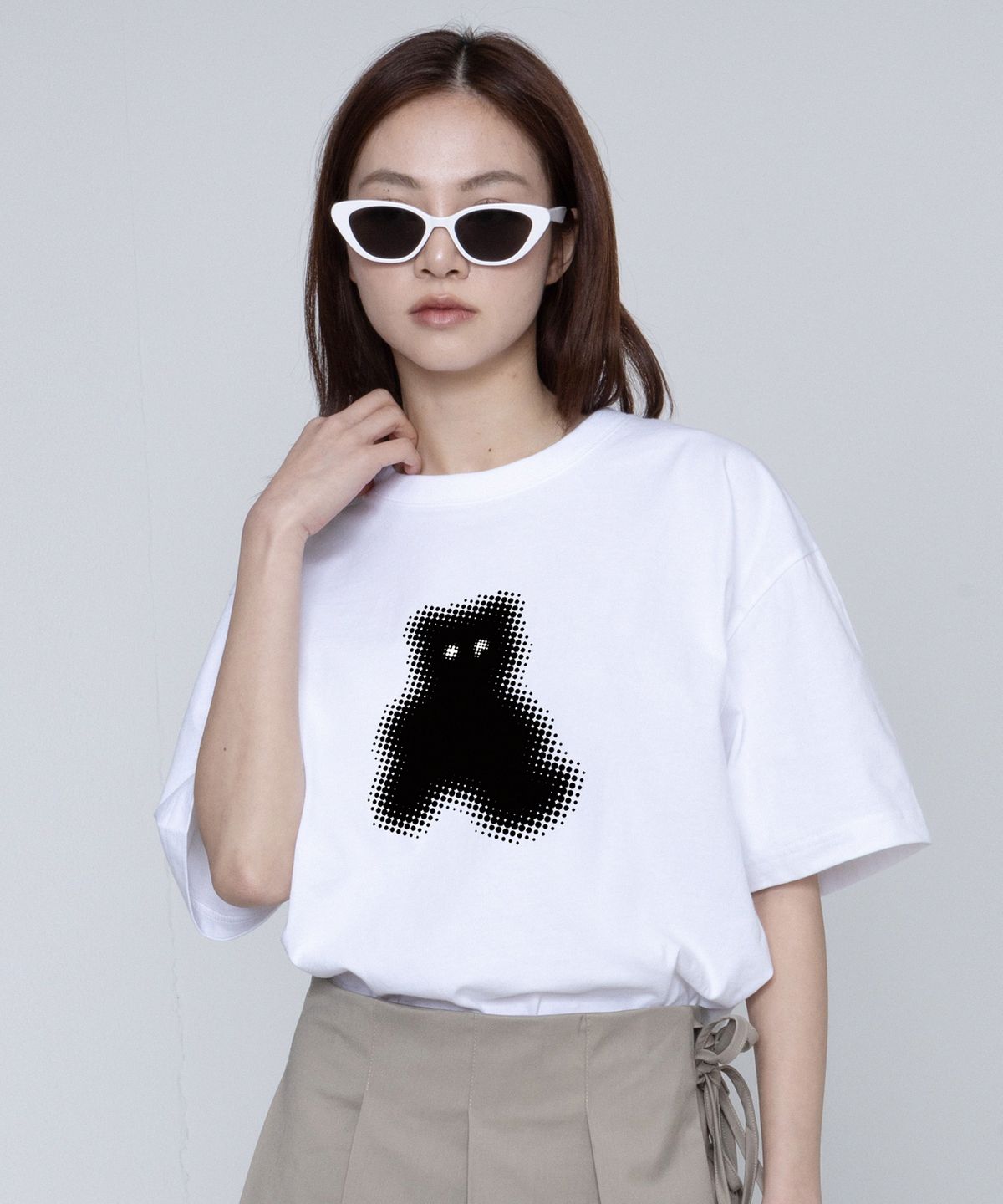그레이버(GRAVER) [UNISEX]도트 실루엣 베어 반팔티_화이트