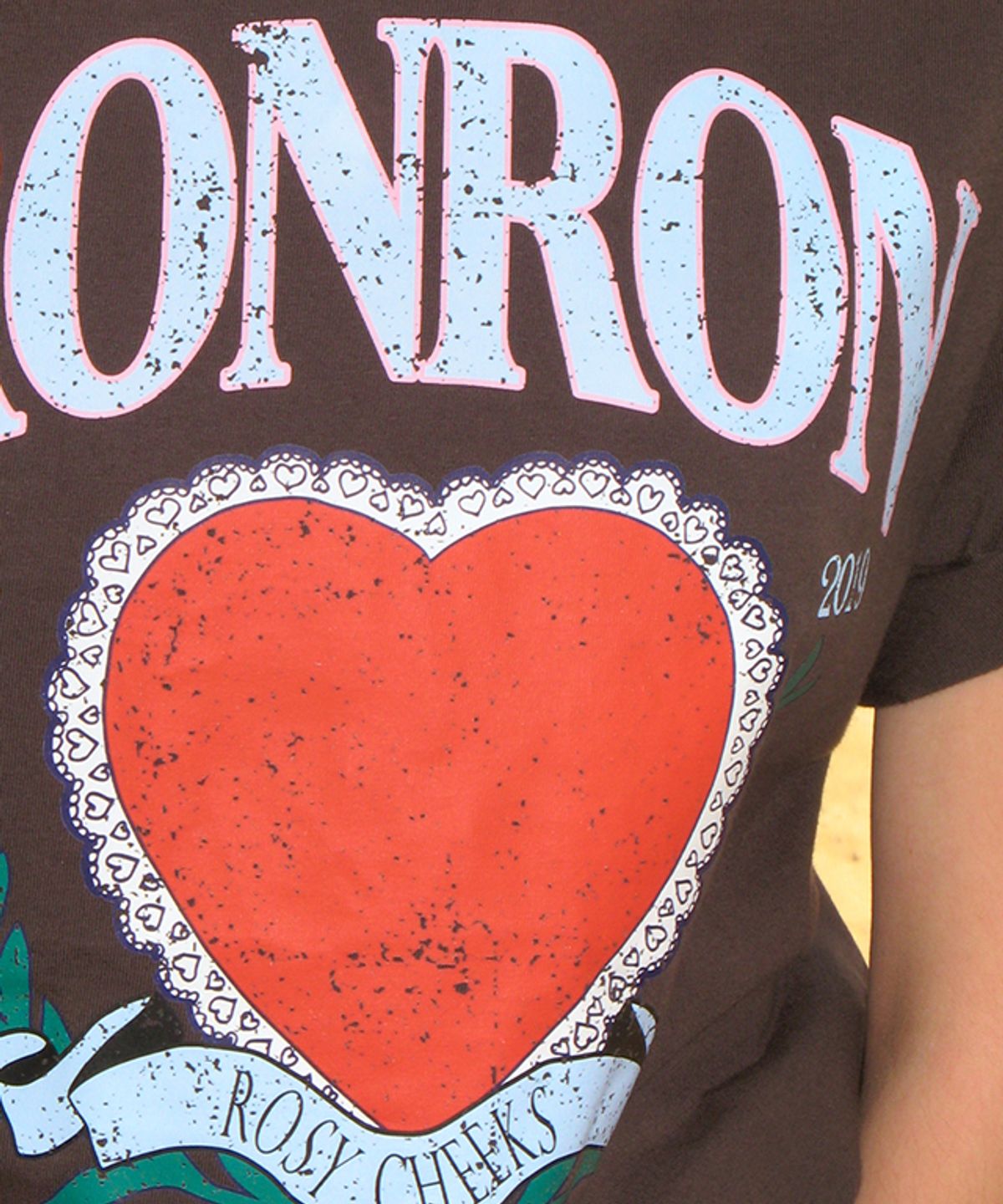 론론(RONRON) RONRON HEART LAUREL OVER FIT T SHIRT CHARCOAL