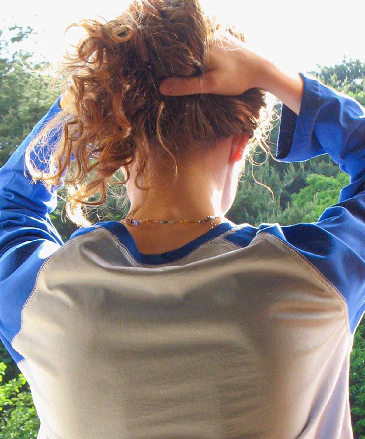 론론(RONRON) STITCH RAGLAN LONG SLEEVE SOFT BLUE