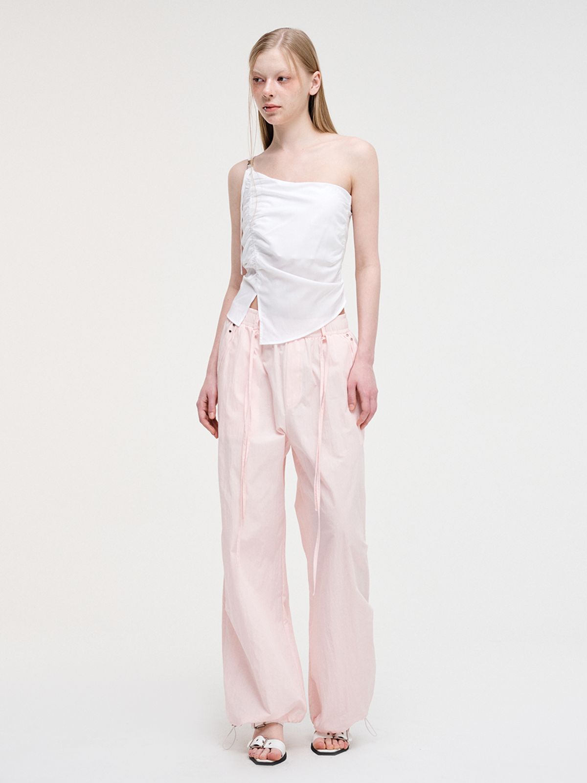 에트몽(ETMON) One Shoulder Buckle Blouse White