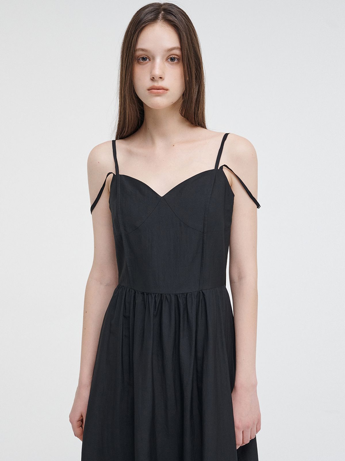 에트몽(ETMON) Slip Pintuck Double Strap Dress Black
