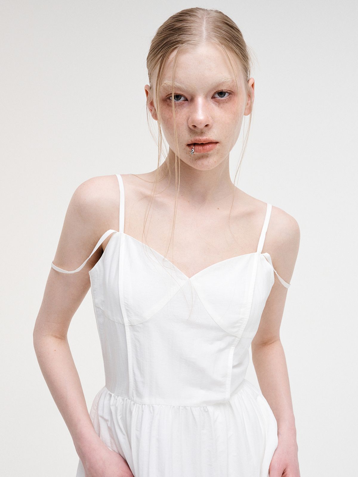 에트몽(ETMON) Slip Pintuck Double Strap Dress White