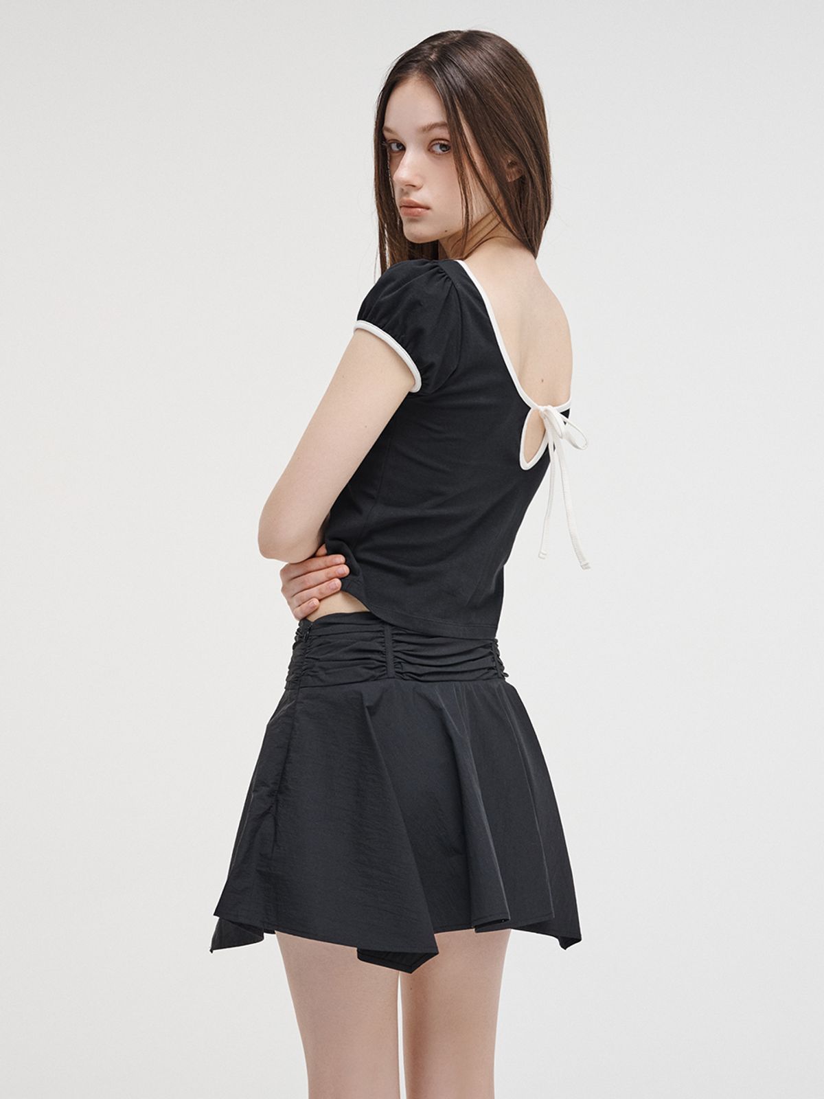 에트몽(ETMON) Strap Shirring Mini Skirt Black