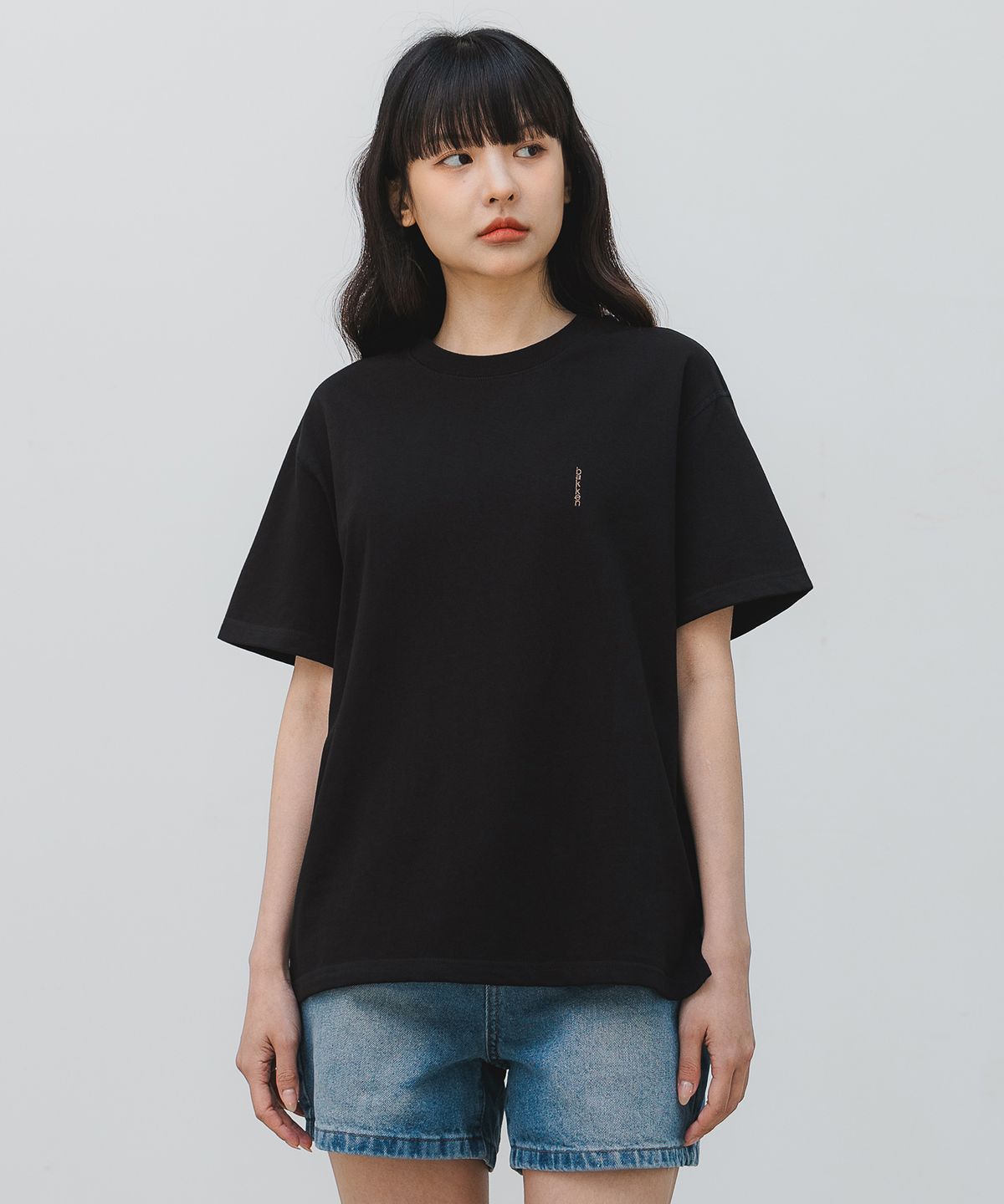 바켄(BAKKEN) Vertical logo 반팔티셔츠 BK3970_블랙