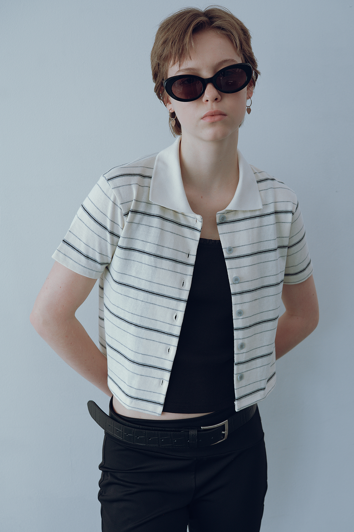 다이닛(DEINET) STRIPE BUTTON PK T-SHIRTS IN IVORY