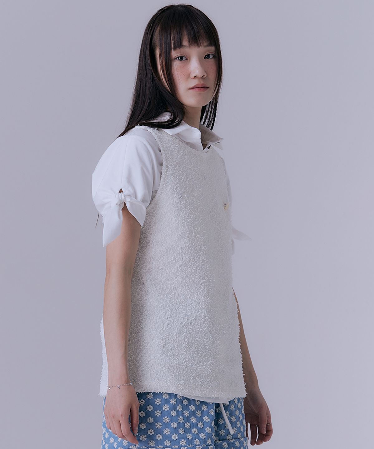 실른(SILN) Boat neck boucle knit sleeveless (IVORY)