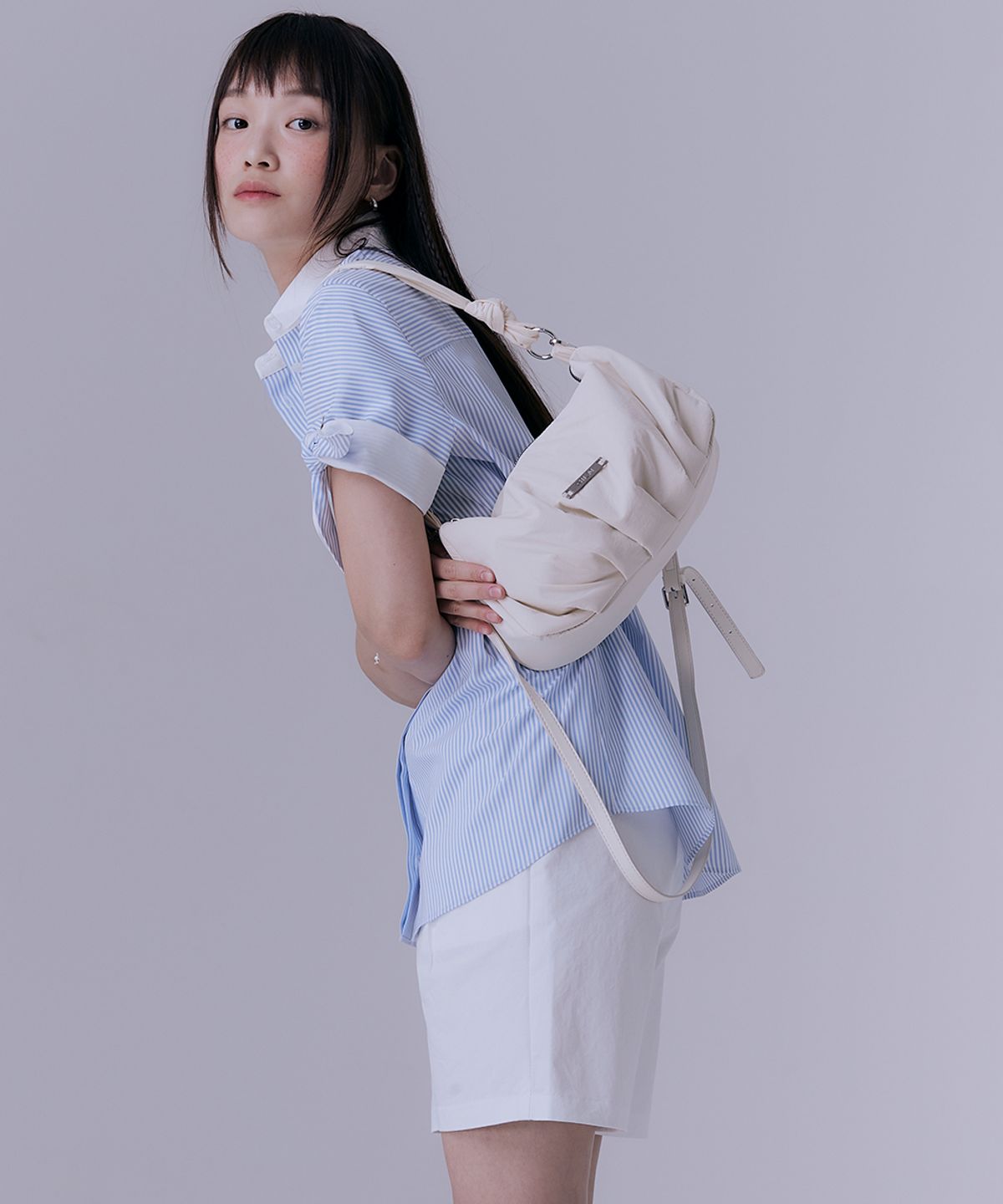 실른(SILN) Shirring nylon shoulder bag (IVORY)