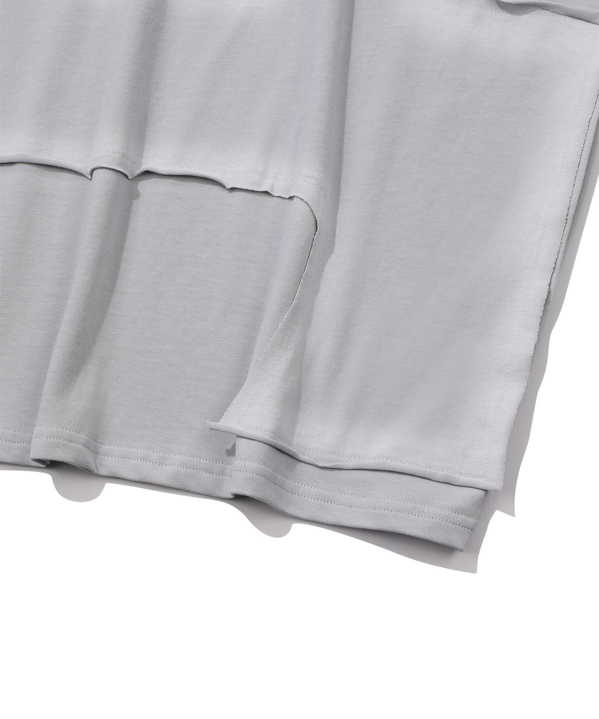 에피소드 언타이틀(EPISODE UNTITLED) APPLIQUE PAINTING T-SHIRT_LIGHT GRAY