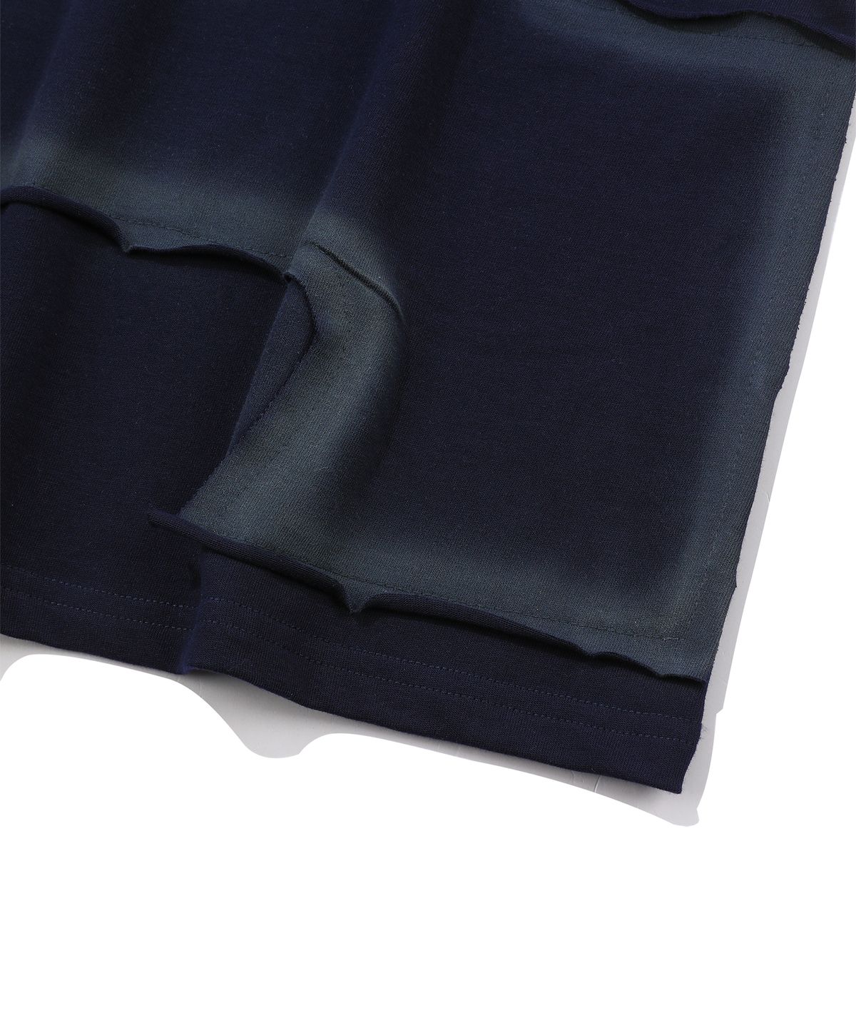 에피소드 언타이틀(EPISODE UNTITLED) APPLIQUE PAINTING T-SHIRT_NAVY