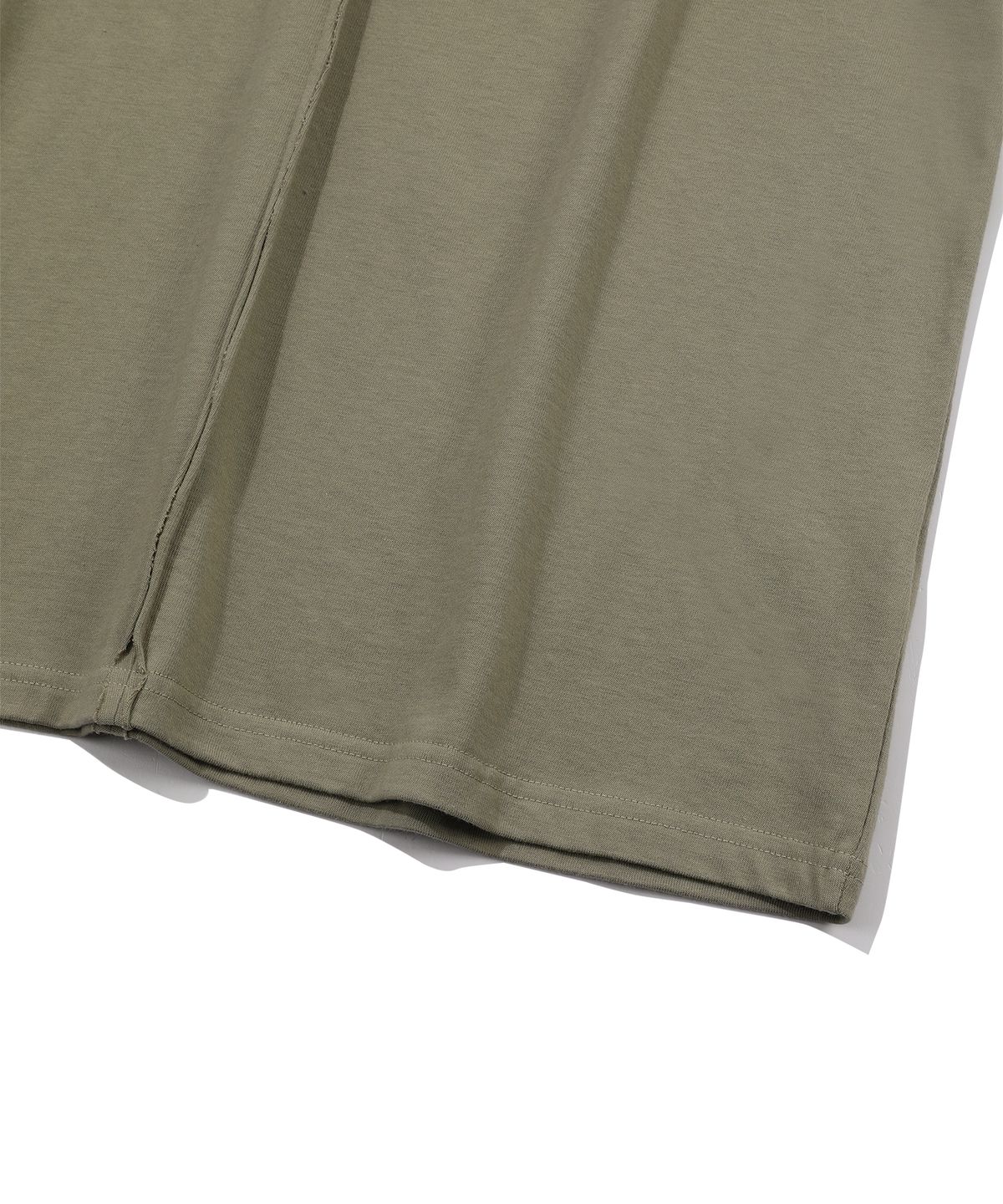 에피소드 언타이틀(EPISODE UNTITLED) POINT SNAP OPEN CUT  T-SHIRT_OLIVE