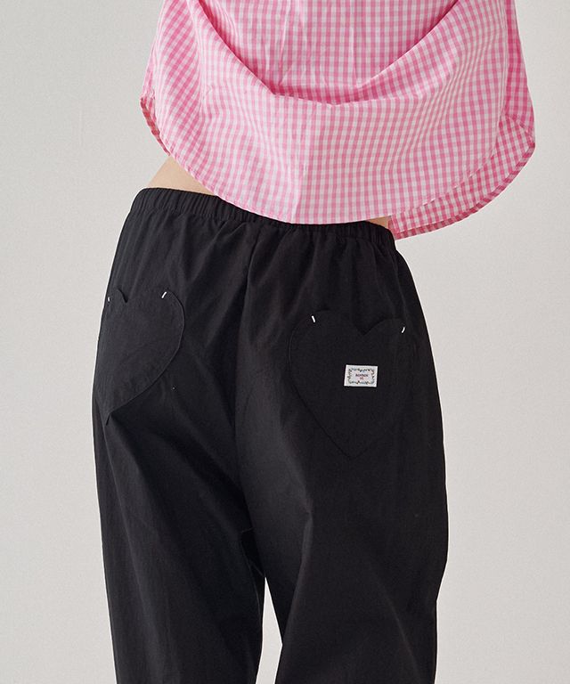 ● RONRON ● BACK HEART STITCH POCKET BANDING PANTS MUSINSA | RONRON BACK HEART STITCH POCKET BANDING PANTS BLACK