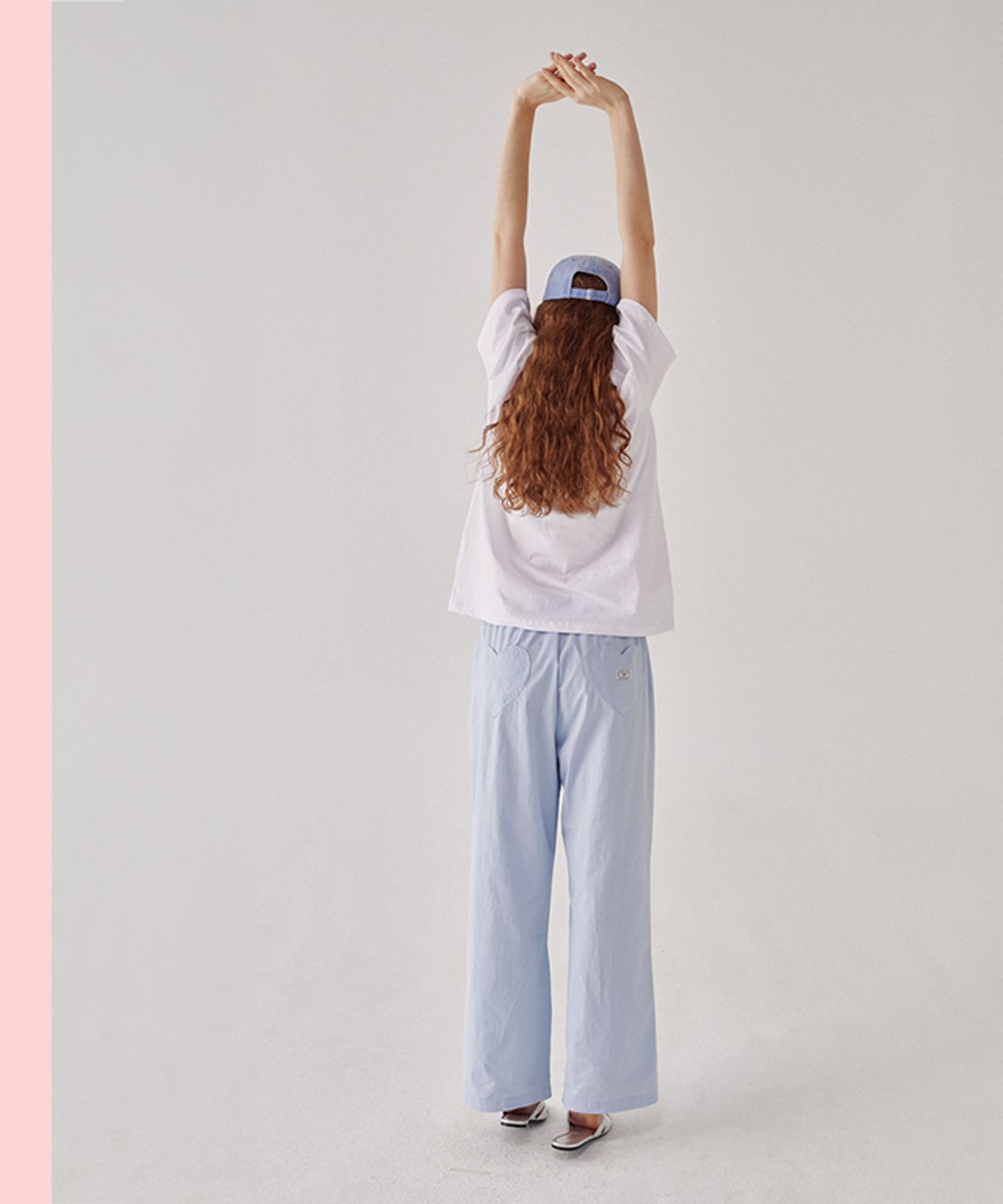 론론(RONRON) BACK HEART STITCH POCKET BANDING PANTS SOFT BLUE