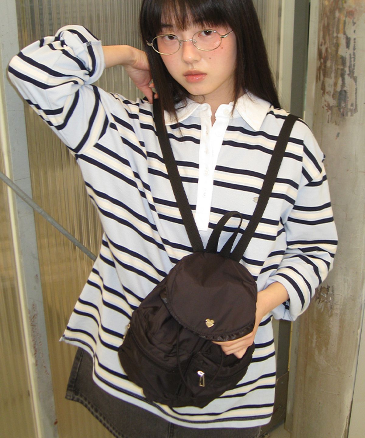 론론(RONRON) RUFFLE POINTED MINI BACKPACK BLACK