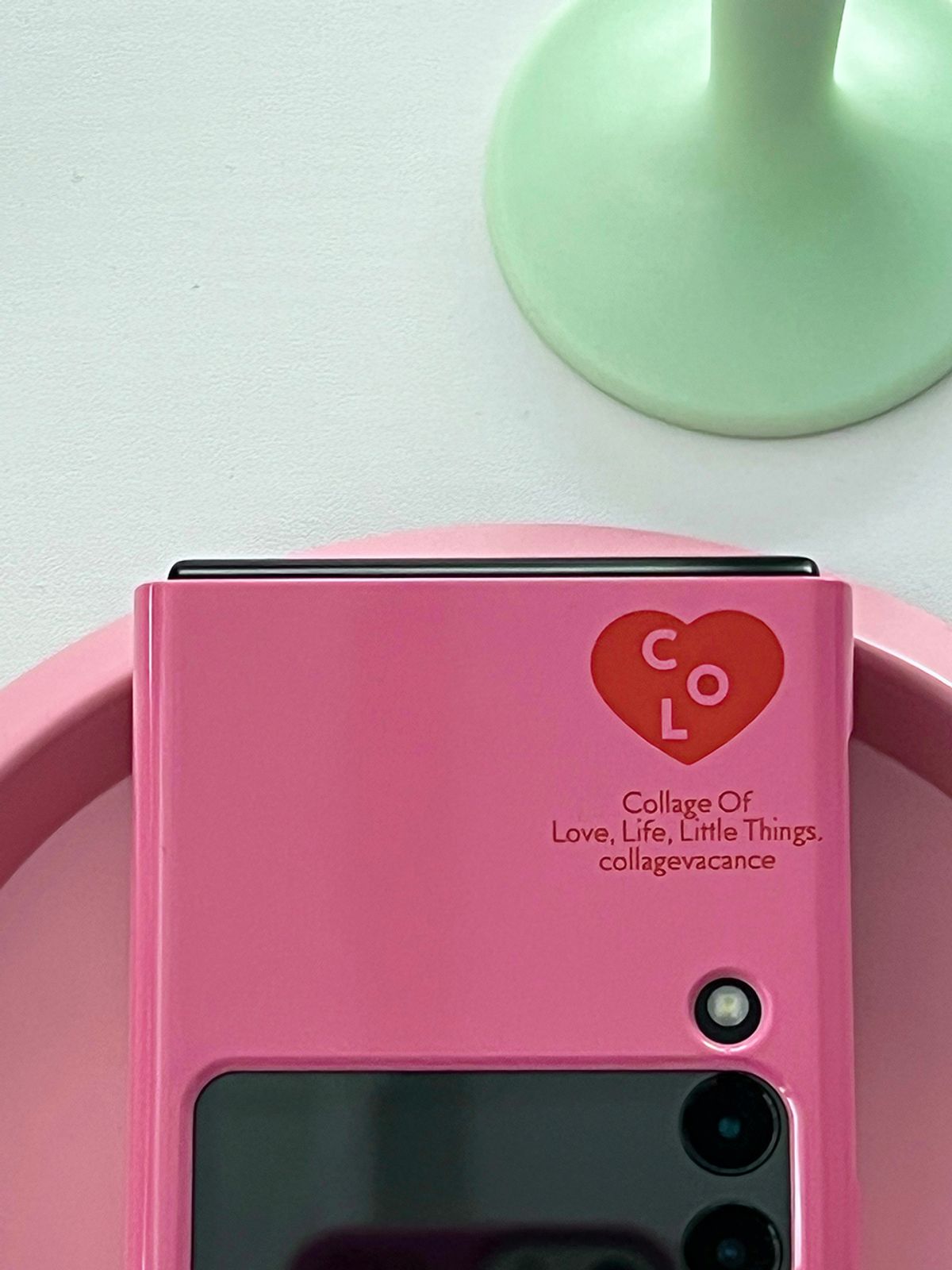 꼴라주바캉스(COLLAGEVACANCE) Heart Logo Z-Flip Case (폰케이스)-3color