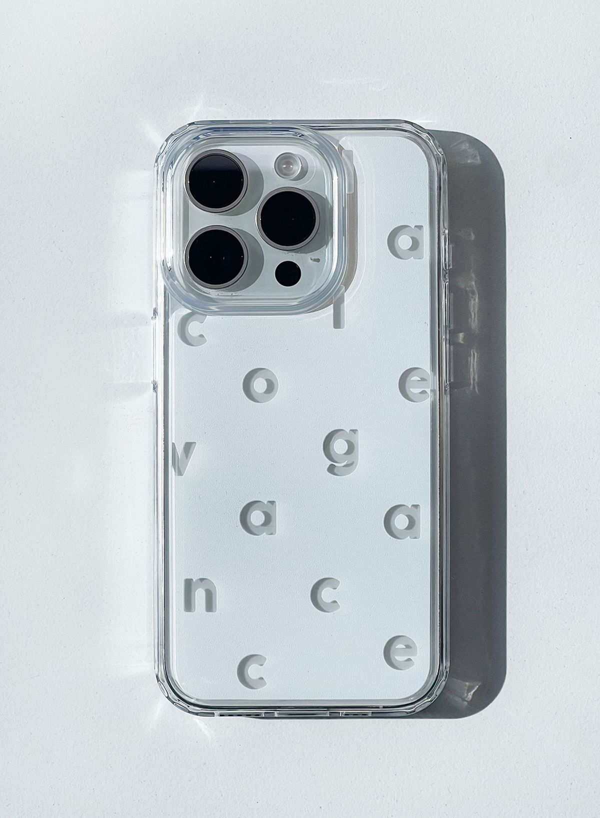 꼴라주바캉스(COLLAGEVACANCE) Logo Alphabet Phonecase (폰케이스)-Transparent White